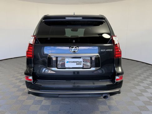 Used 2022 Lexus GX 460 Premium w/ Accessory Package image 9