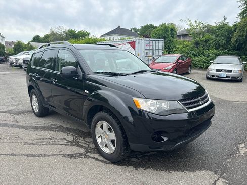 Used 2007 Mitsubishi Outlander ES FWD image 2