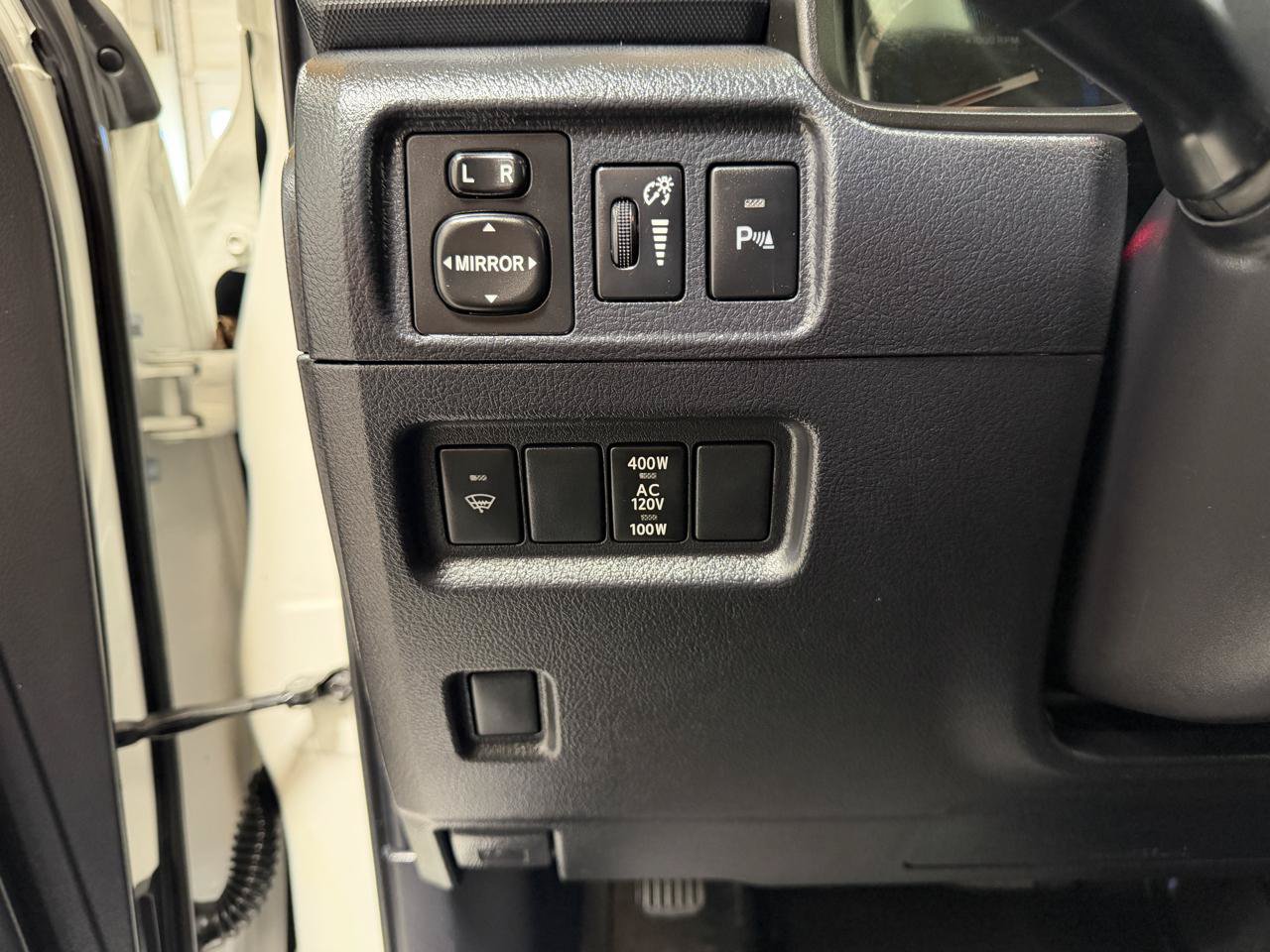 Used 2017 Toyota 4Runner Limited AWD/4WD image 19