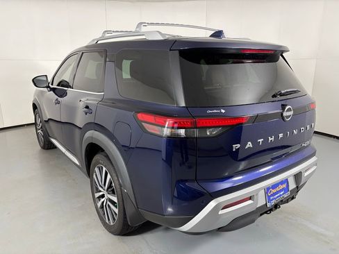 Used 2022 Nissan Pathfinder Platinum w/ Cargo Package image 6