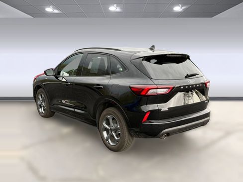 Used 2023 Ford Escape ST-Line AWD/4WD image 3