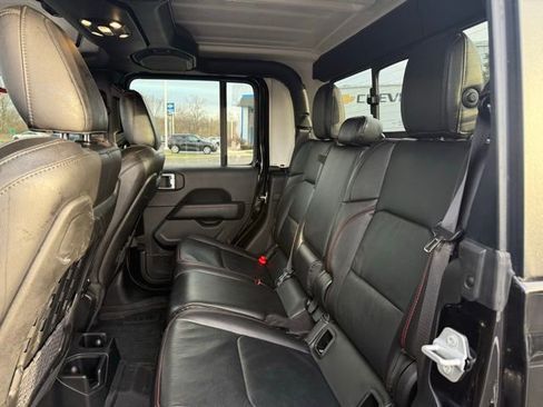 Used 2022 Jeep Gladiator Rubicon w/ LED Lighting Group AWD/4WD image 30