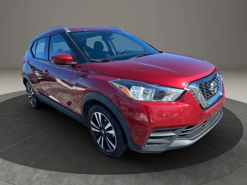Used 2020 Nissan Kicks SV FWD image 3