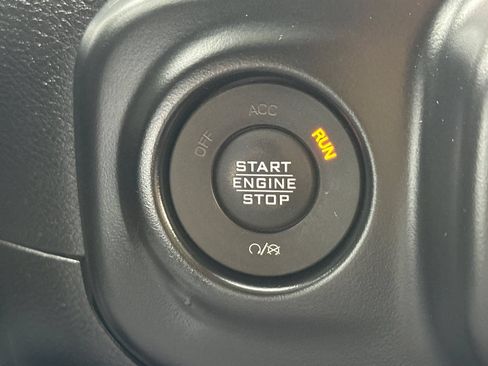 Used 2021 Jeep Gladiator Rubicon AWD/4WD image 29