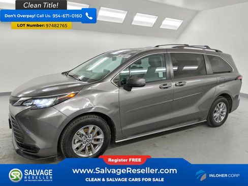 Used 2022 Toyota Sienna LE w/ LE Plus Package FWD image 1