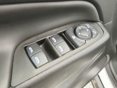 Used 2022 Chevrolet Equinox LT w/ LPO, Floor Liner Package image 31