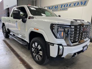 Used 2024 GMC Sierra 3500 Denali video 2