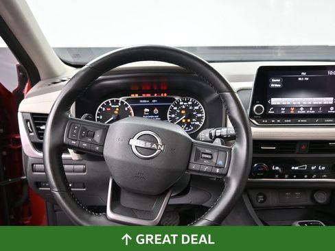 Used 2025 Nissan Rogue SV FWD image 33