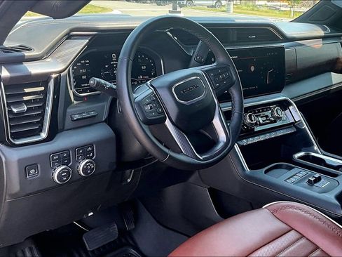 Used 2025 GMC Sierra 3500 Denali Ultimate AWD/4WD image 14
