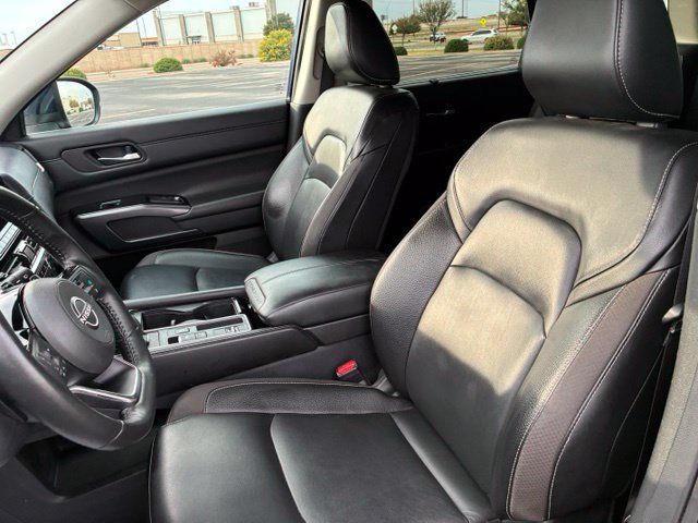 Certified 2023 Nissan Pathfinder SL w/ SL Premium Package FWD image 12