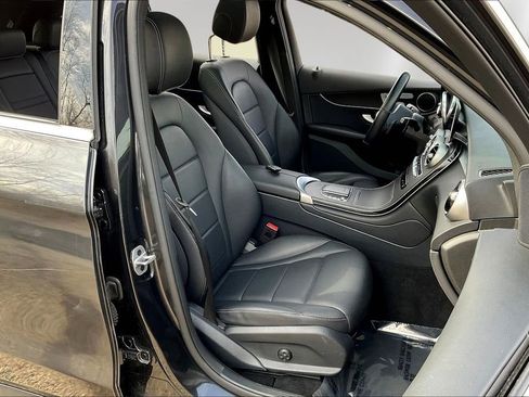 Used 2021 Mercedes-Benz GLC 300 4MATIC image 26