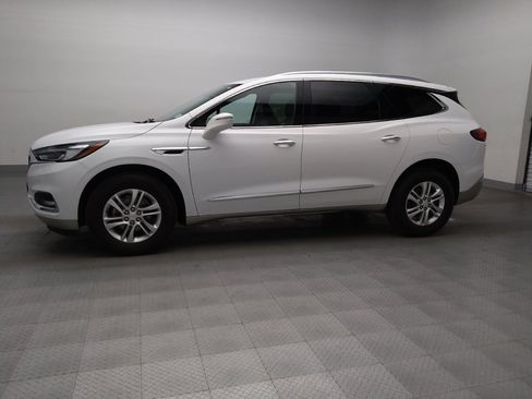 Used 2020 Buick Enclave Essence image 2