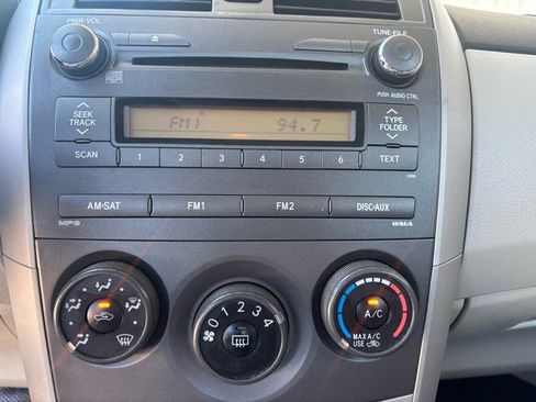 Used 2011 Toyota Corolla LE image 18