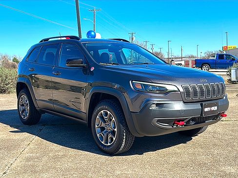 Used 2022 Jeep Cherokee Trailhawk w/ Trailer Tow Group image 10