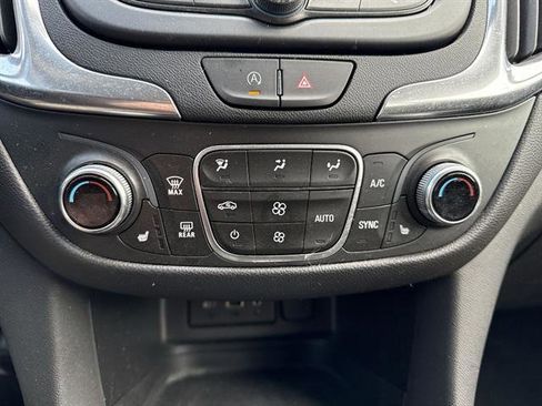 Certified 2024 Chevrolet Equinox LT w/ LPO, Floor Liner Package image 43