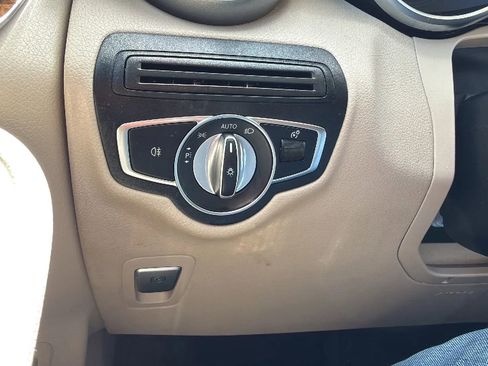Used 2021 Mercedes-Benz GLC 300 4MATIC image 14