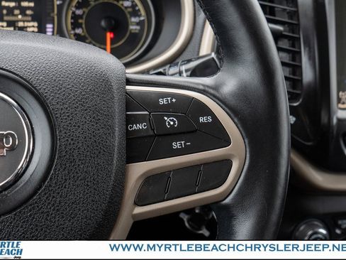 Used 2017 Jeep Cherokee Latitude w/ True North Edition image 26