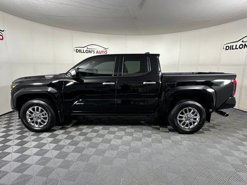 Used 2025 Toyota Tacoma Limited AWD/4WD image 3