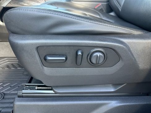 Used 2020 Chevrolet Silverado 2500 LTZ image 32