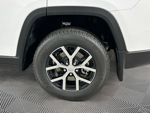 New 2025 Jeep Grand Cherokee L Limited w/ Luxury Tech Group II image 16