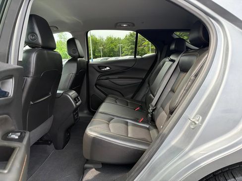 Used 2023 Chevrolet Equinox Premier AWD/4WD image 30