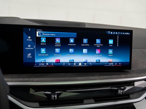 New 2026 BMW X5 xDrive50e w/ Executive Package image 30