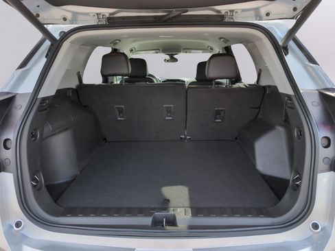 Used 2021 GMC Terrain SLT image 29