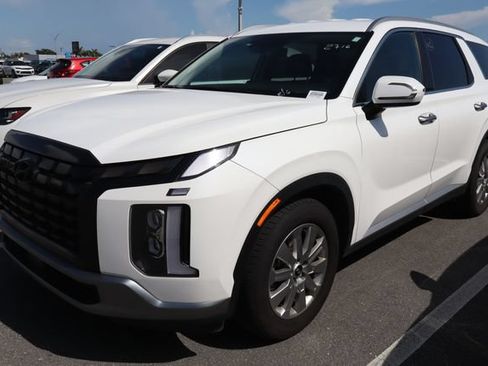 Used 2024 Hyundai Palisade SEL FWD image 4