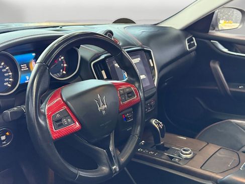 Used 2017 Maserati Ghibli image 16