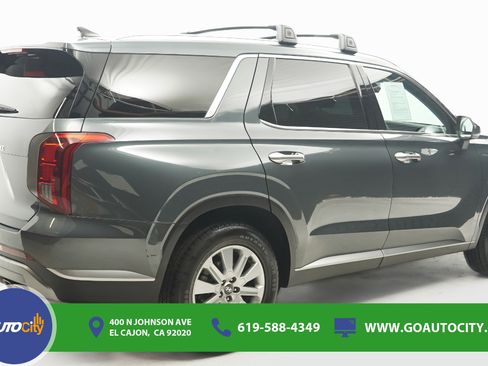 Used 2023 Hyundai Palisade SEL FWD image 6