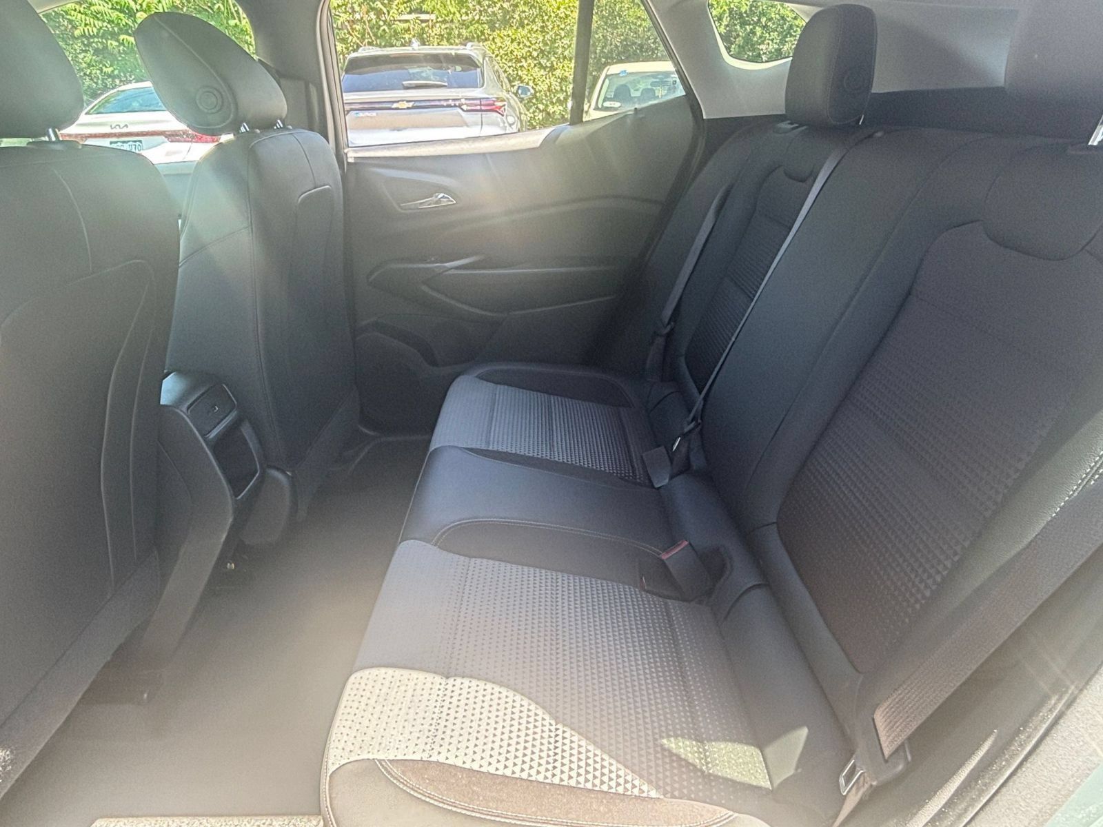 Used 2025 Chevrolet Trax LT FWD image 21