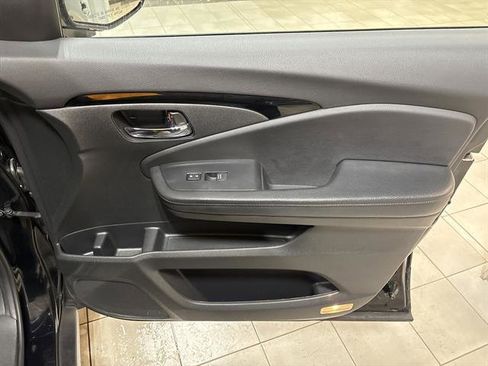Used 2019 Honda Pilot Touring image 20