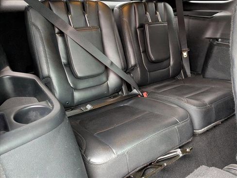 Used 2019 Ford Explorer XLT w/ Equipment Group 202A image 22