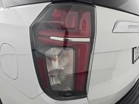 Used 2021 Chevrolet Tahoe Premier w/ Premium Package image 9