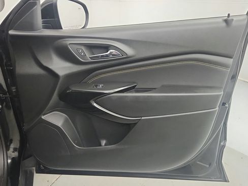 Used 2024 Chevrolet Trax LT w/ Driver Confidence Package FWD image 25