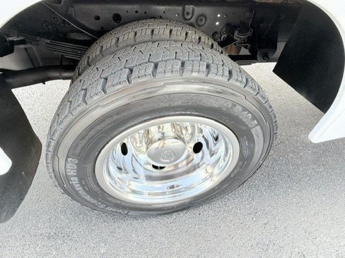Used 2002 Ford F450 XL RWD image 9