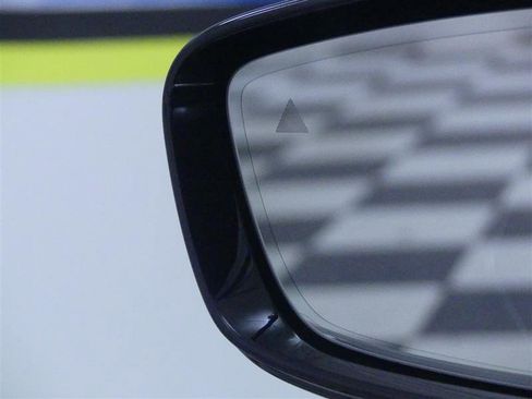 Used 2021 BMW 330e xDrive w/ Convenience Package image 29