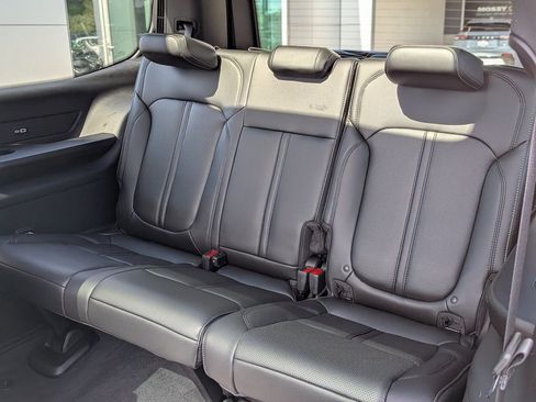 New 2026 Jeep Grand Wagoneer 4WD w/ Premium Group I image 40