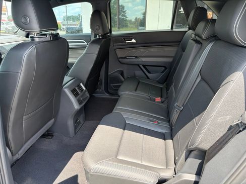 Used 2023 Volkswagen Atlas Cross Sport SEL AWD/4WD image 6
