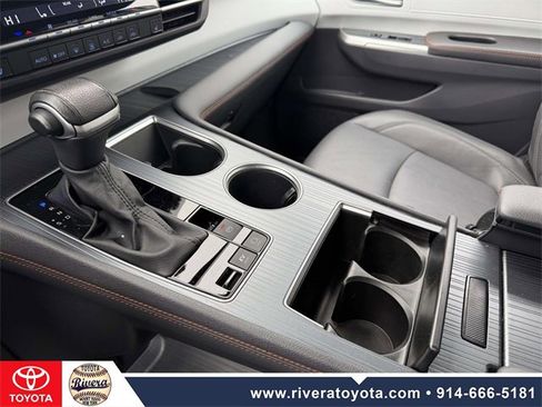 Used 2023 Toyota Sienna XSE image 17