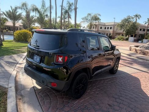 Used 2018 Jeep Renegade Trailhawk w/ Popular Equipment Group AWD/4WD image 12