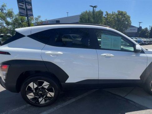 Used 2024 Hyundai Kona SEL image 9