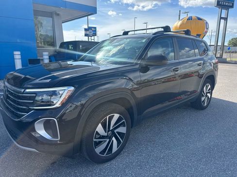 Used 2024 Volkswagen Atlas SE FWD image 1