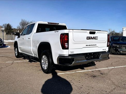 Used 2022 GMC Sierra 1500 SLE image 5