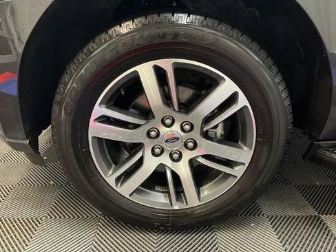 Used 2024 Ford Expedition Limited image 23