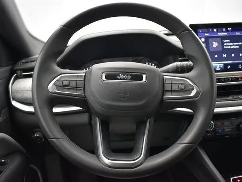 Used 2024 Jeep Compass Latitude AWD/4WD image 20