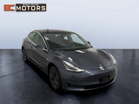 Used 2018 Tesla Model 3 Long Range RWD image 7