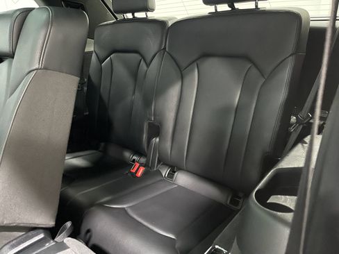 Used 2019 Audi Q7 3.0T Prestige w/ Prestige Package AWD/4WD image 31