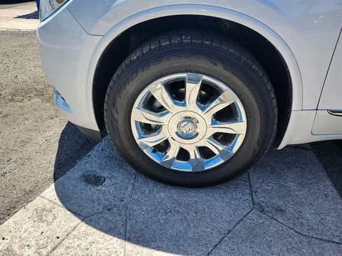 Used 2017 Buick Enclave Leather w/ Trailering Package FWD image 33