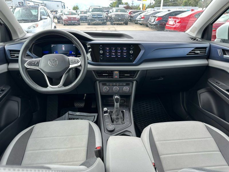 Used 2022 Volkswagen Taos SE w/ Panoramic Sunroof Package AWD/4WD image 30